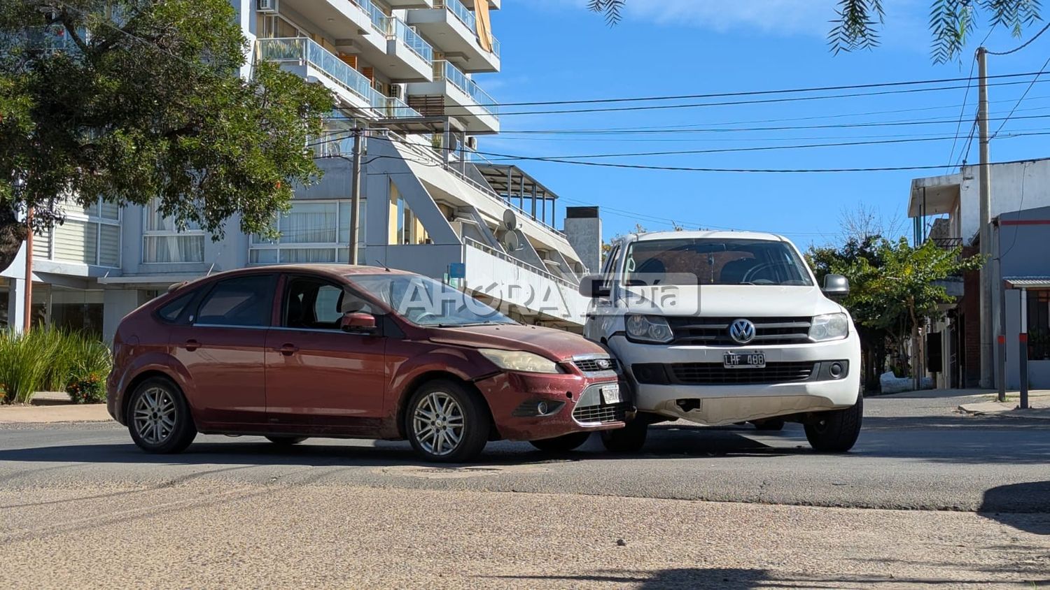 El choque de cada día en la Avenida Parque: una camioneta impactó contra un auto