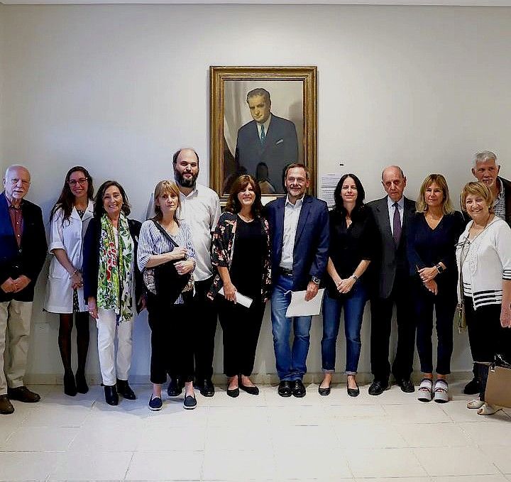 Sole Martínez participó de un acto en el Geriátrico Municipal: La historia detrás de un histórico cuadro en Vicente López