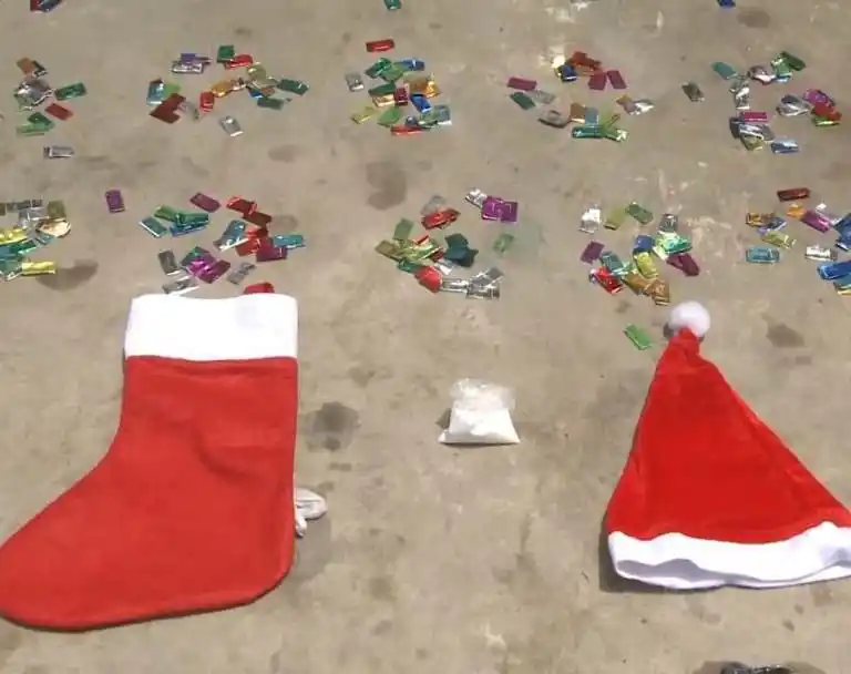 Rafael Calzada: Cayó familia narco que vendía droga escondida en botas y gorros de Papá Noel