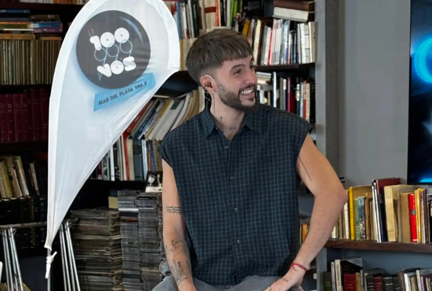 Benja Torres estuvo en la ciudad para promocionar "Espinas" y anticipar su próxima presentación.