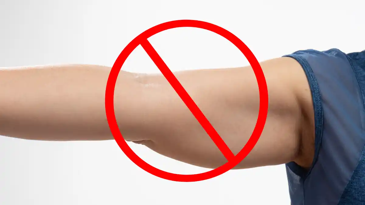 El fondo de tríceps es el ejercicio más eficaz para tonificar los brazos y cuidar tu salud/ DeporteGlam