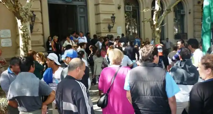 Municipales continuarán con el paro hasta el miércoles