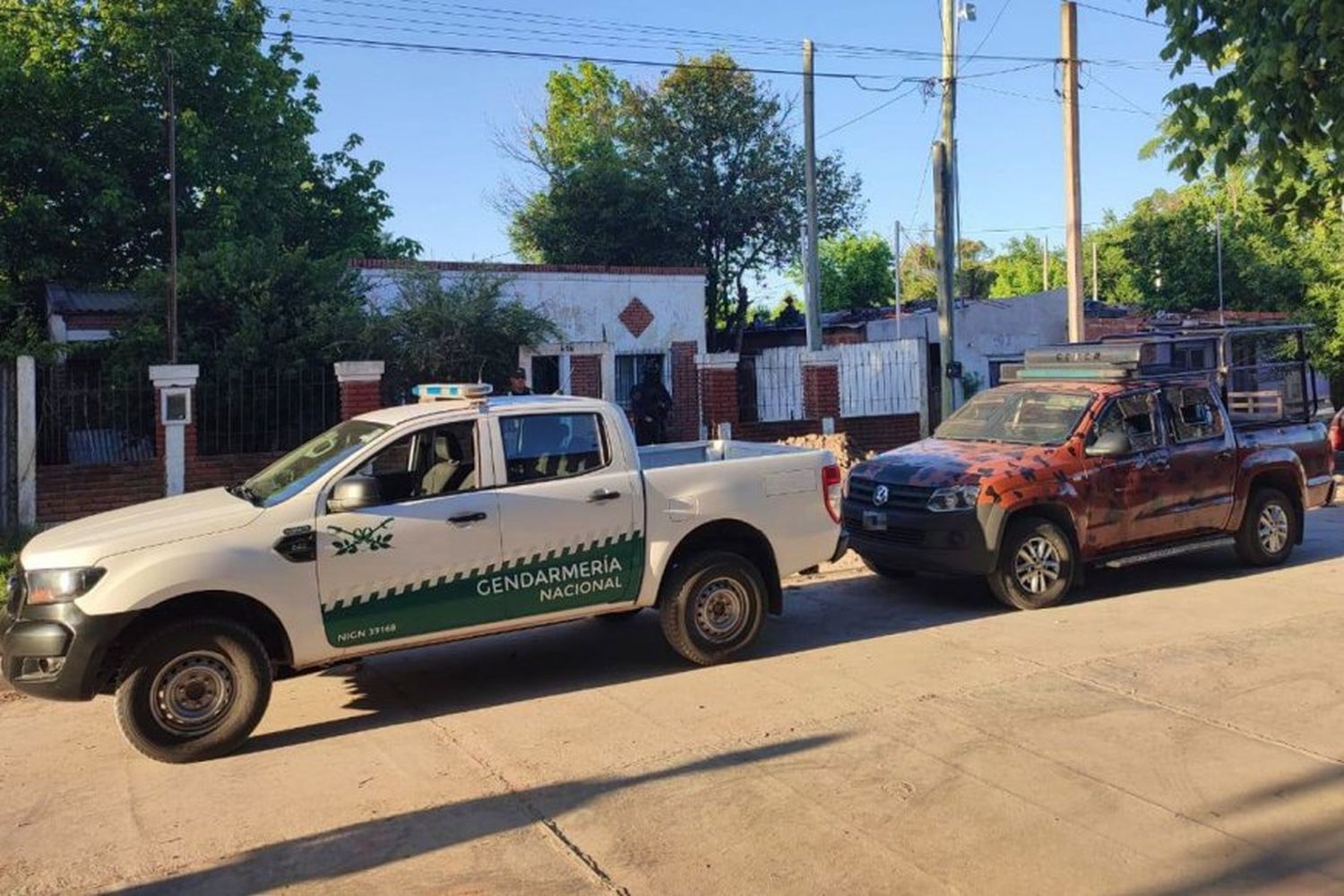 Cayó una banda narco: detuvieron a cinco personas y secuestraron drogas, armas y dinero