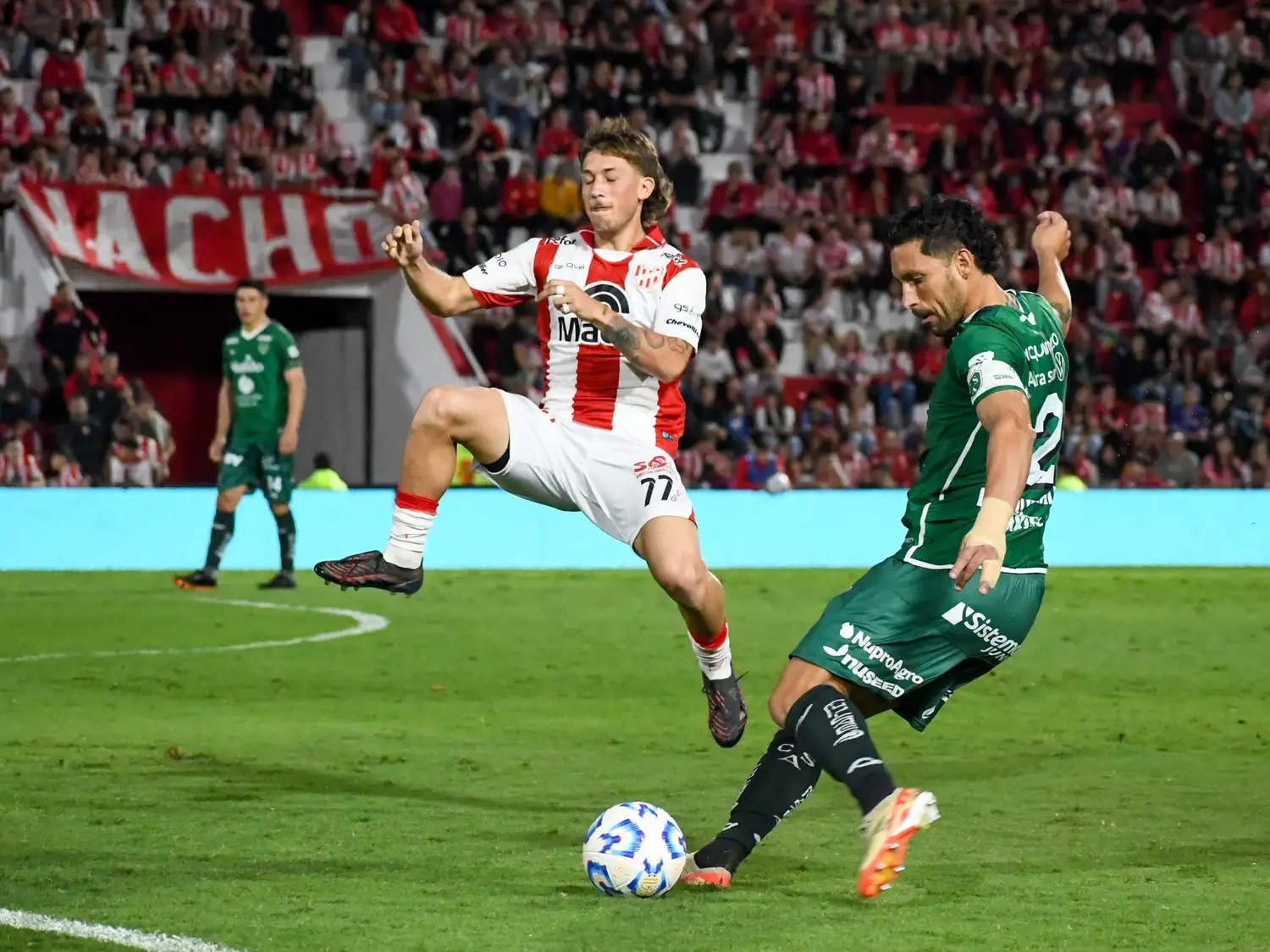 Instituto rescató un empate