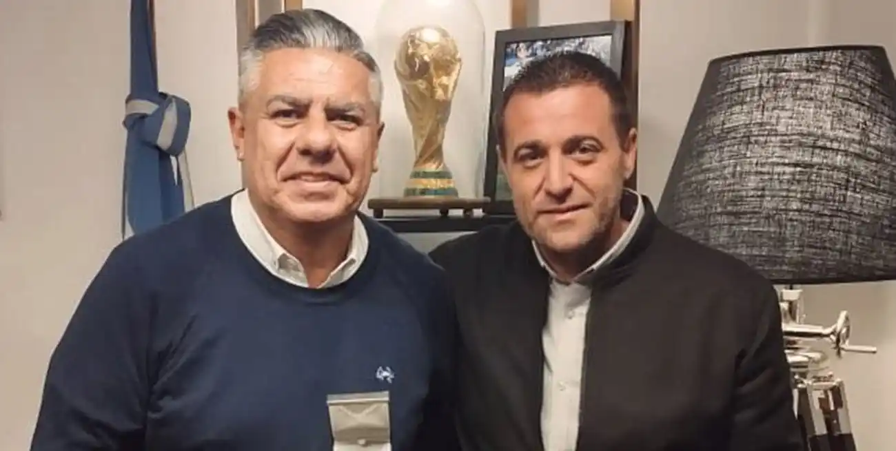 Claudio "Chiqui" Tapia junto a Pablo Toviggino