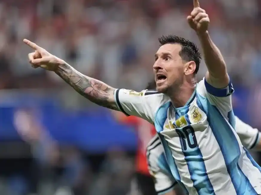 El festejo de Lionel Messi en el empate. Foto: Fernando Nicola.
