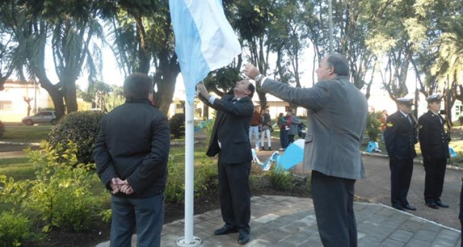 Acto por el 25 de Mayo en Río Tala y reconocimiento a Dante Paolini