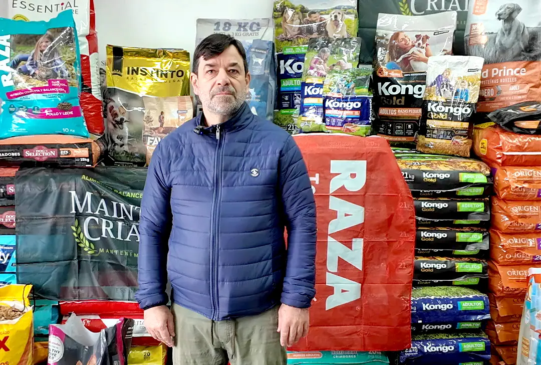 Hernán Casais en Blue Store