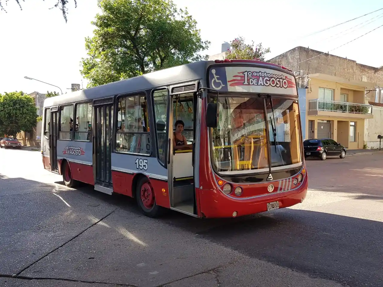 Quita de subsidios: La provincia abrió el diálogo con los transportistas
