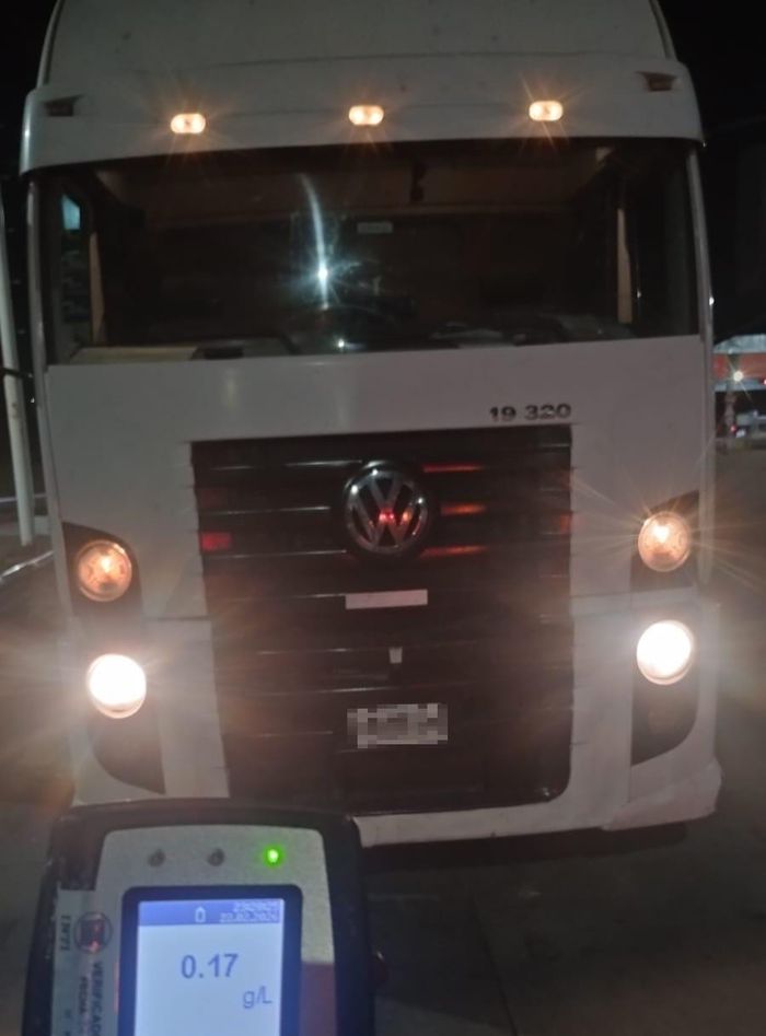 alcoholemia positiva, 3 conductores profesionales y 1 particular - 3