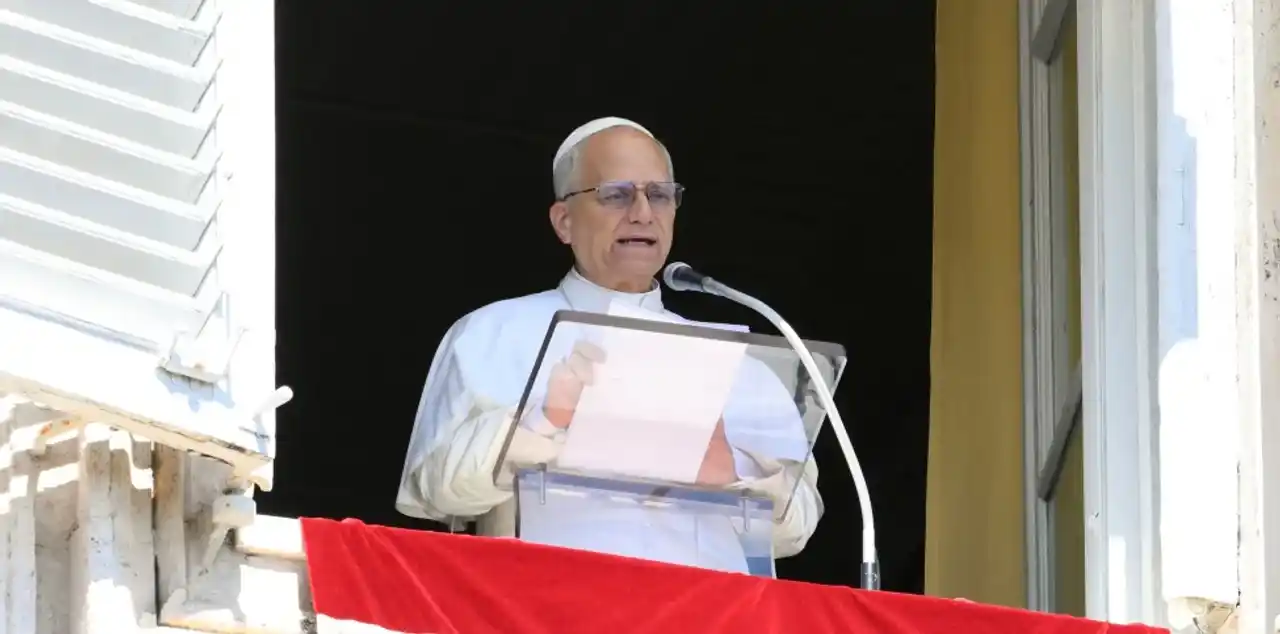 El Papa lamenta que pueblos enteros se ven aplastados por la violencia y la indiferencia.