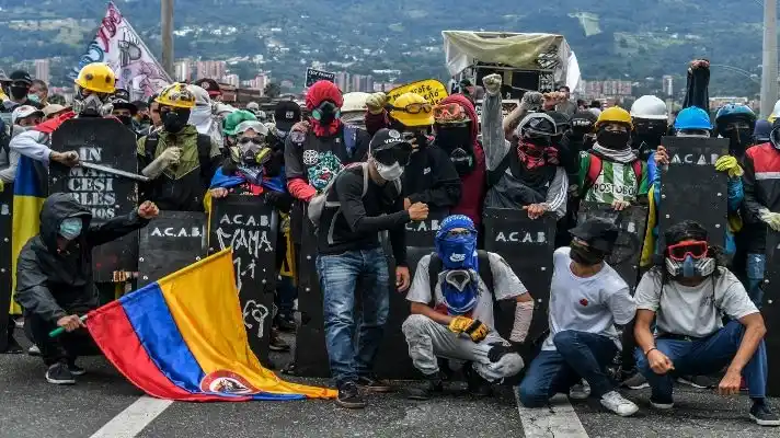 43 MUERTOS EN PROTESTAS: Colombia: guía de un país en crisis, análisis AFP