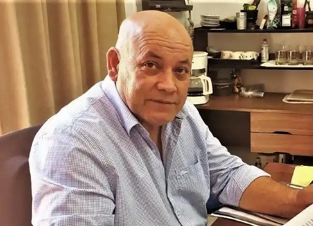 Carbajal tildó de incoherente a Insfrán