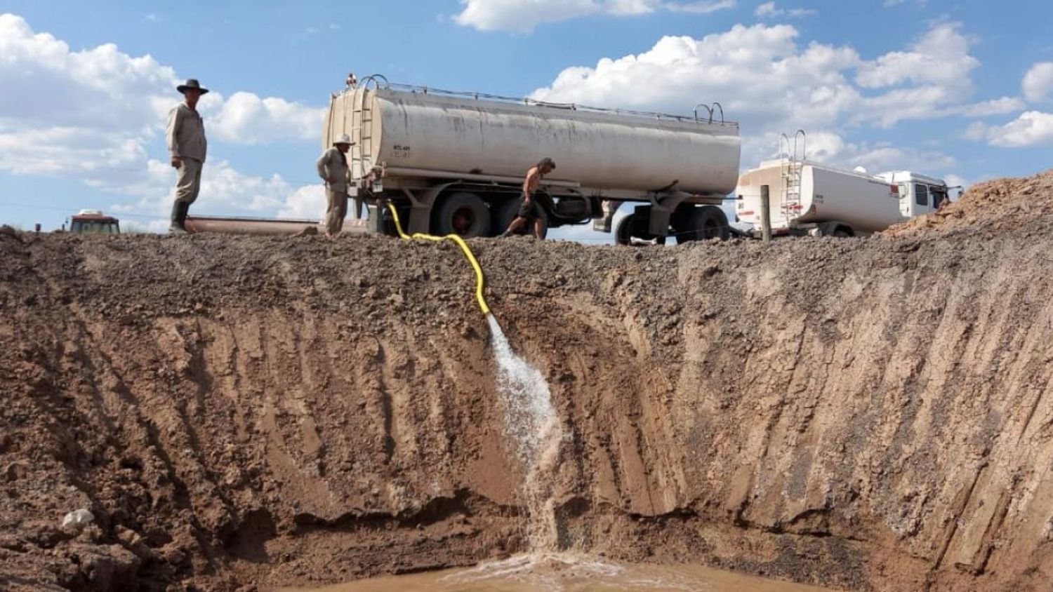 La provincia transfirió más de $900 millones para asistir a productores afectados por la sequía