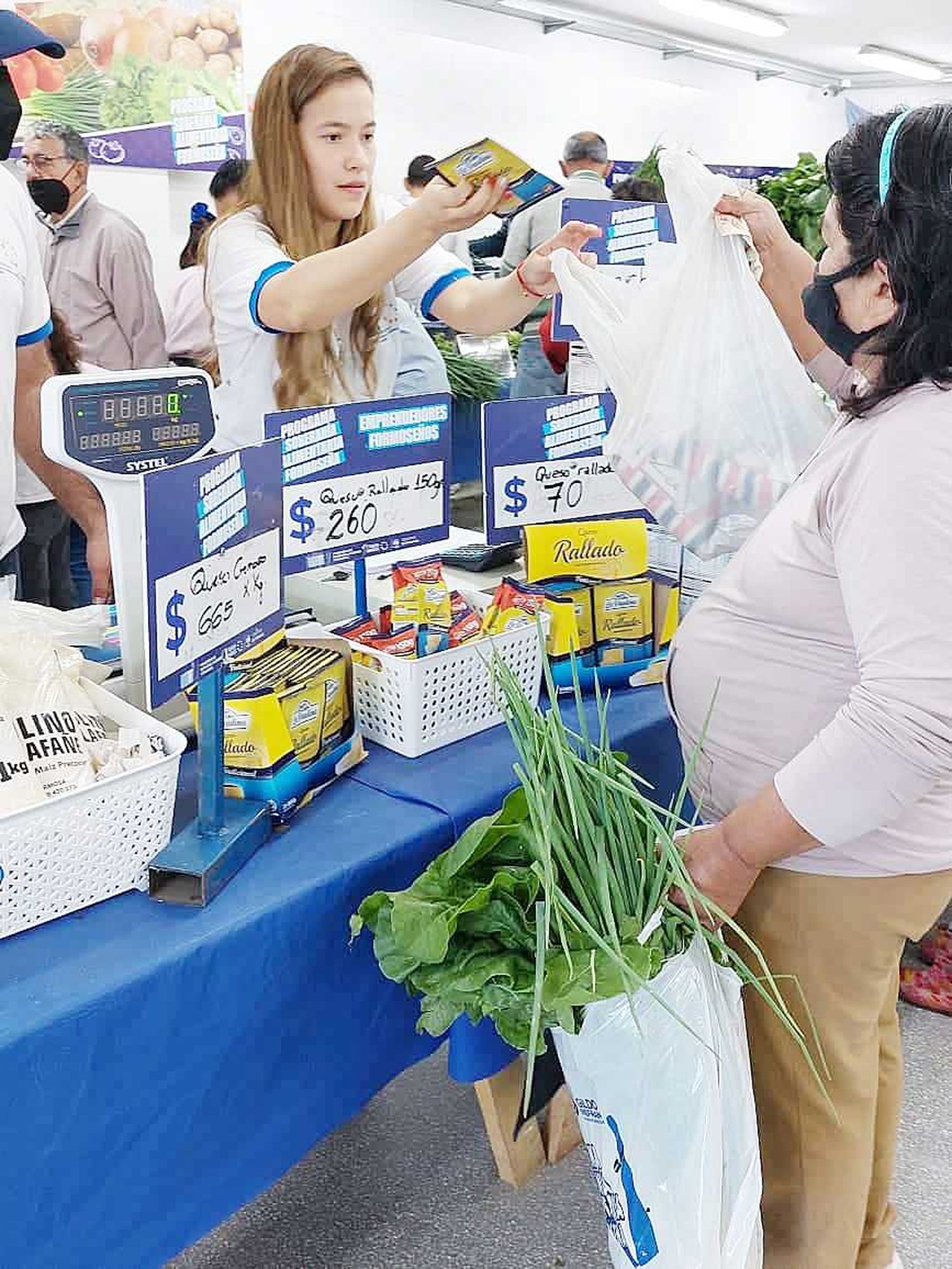 Exitosa jornada de ventas de Soberanía 
alimentaria en dos de sus puntos fijos