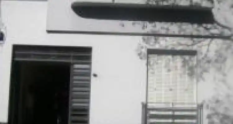Doce estudiantes en la Casa de Rosario