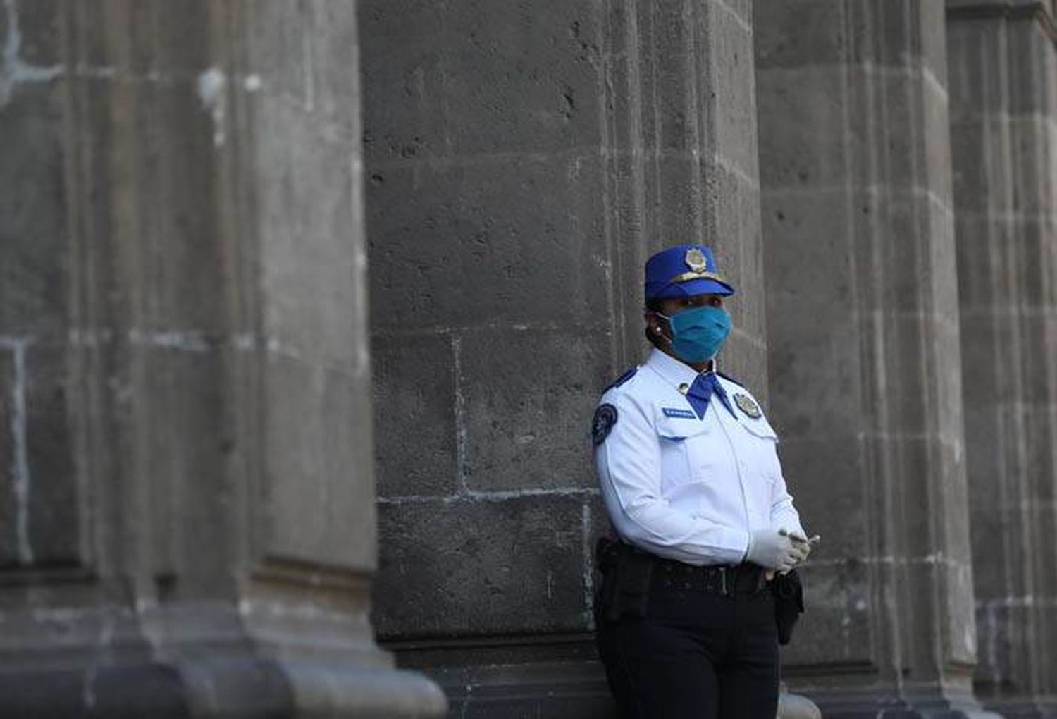 La gravedad de COVID-19 aumenta en  pacientes con obesidad leve