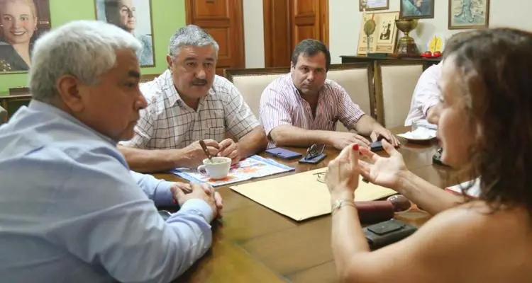 Salazar prepara el “ajuste de la política” y define  qué funcionarios se van