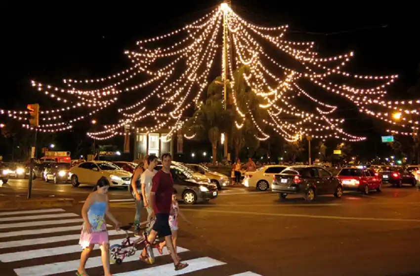 Esta noche se encenderá el abolito de Navidad de Pellegrini y habrá sorpresas