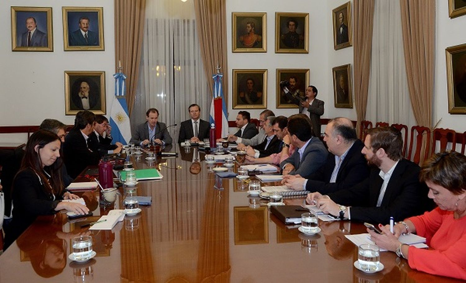 El presupuesto 2017 y la obra pública en la agenda del gabinete entrerriano