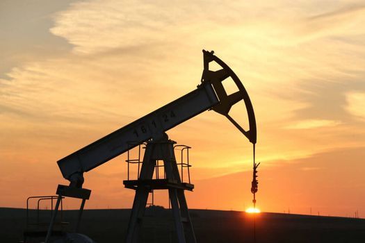 Vuelve a caer el precio del petróleo un 7%