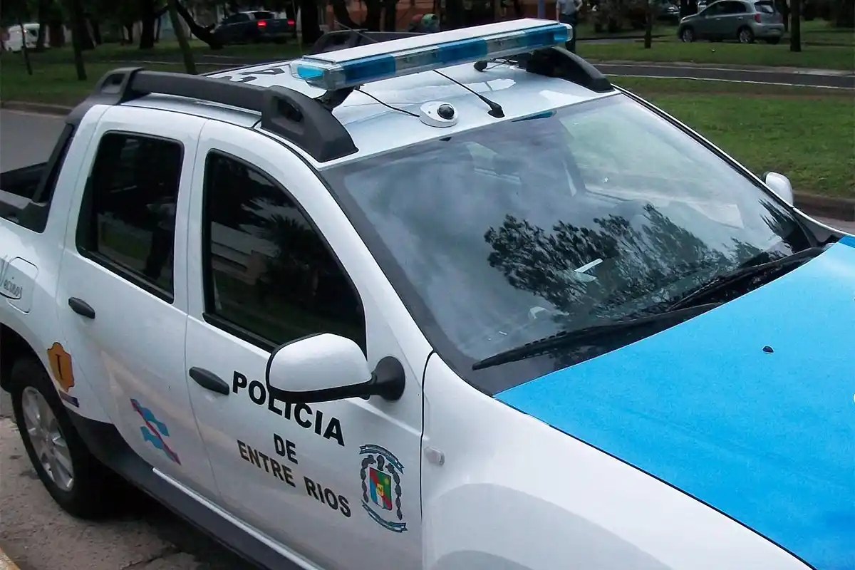 Tenía arresto domiciliario, pero lo atraparon mientras deambulaba por la ciudad