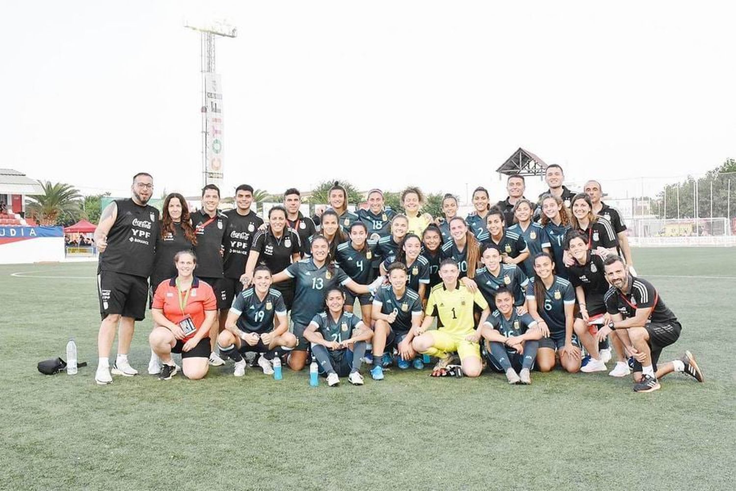 Estefanía Palomar marcó dos goles
en el debut con goleada de Argentina