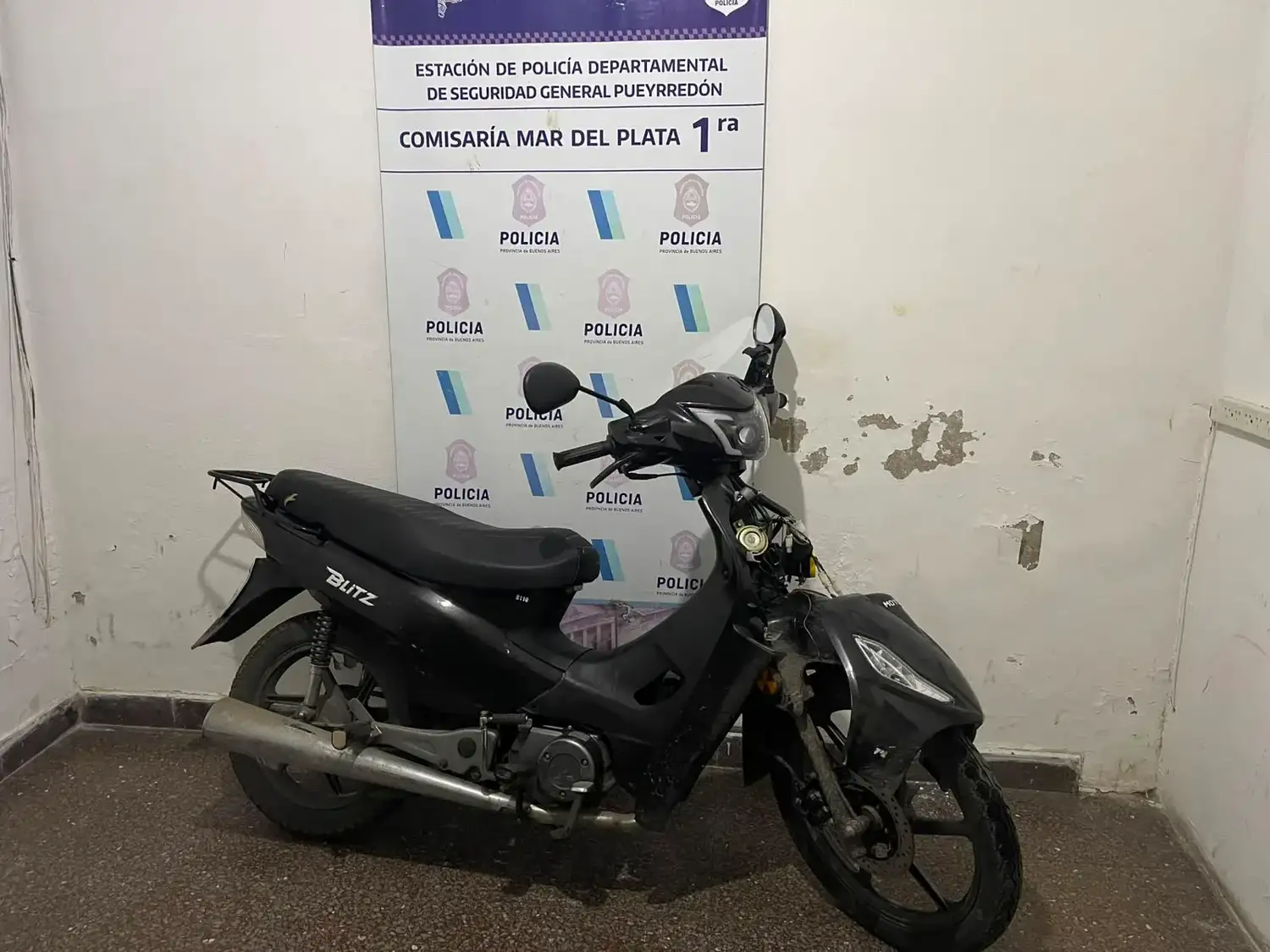 Intentaron robar una moto en el centro y uno de los sospechosos fue detenido