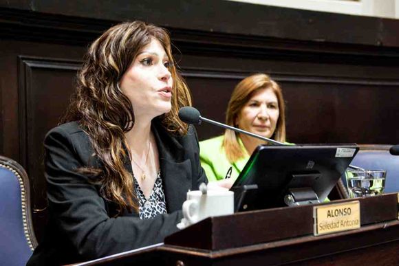 "Fue un faro en la lucha de los trabajadores", dijo Alonso sobre Héctor Recalde durante su homenaje en Diputados