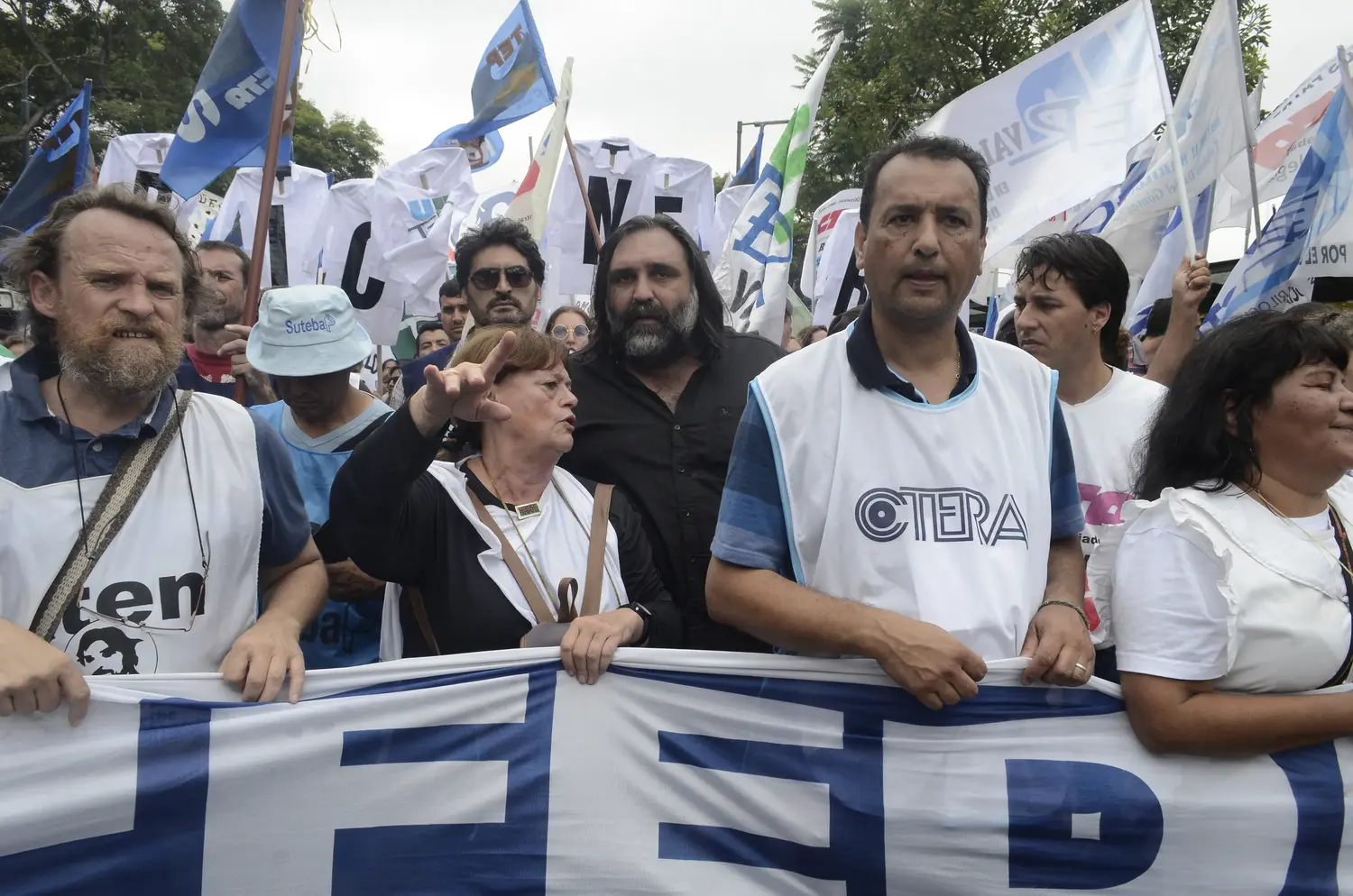SUTEBA adhiere al paro docente nacional: Baradel presiona a Kicillof y complica el inicio de clases en la Provincia