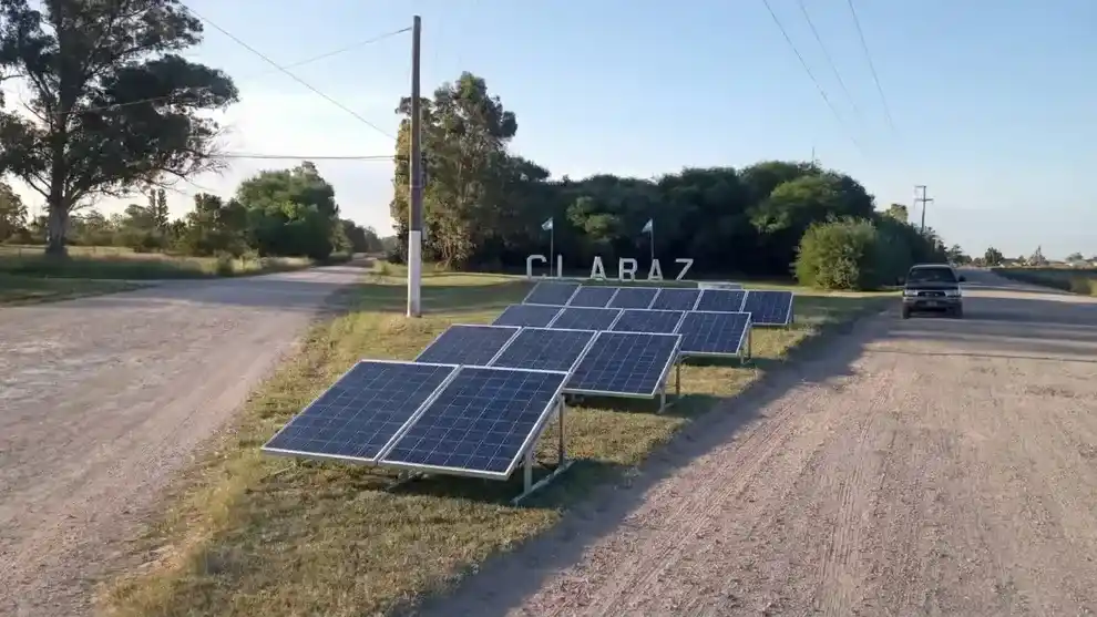Energía solar para el pueblo de Claraz (Foto: Ecos diario)
