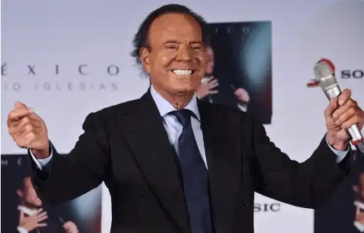 Al igual que Shakira, Julio Iglesias también cayó en los Pandora Papers. Foto AFP