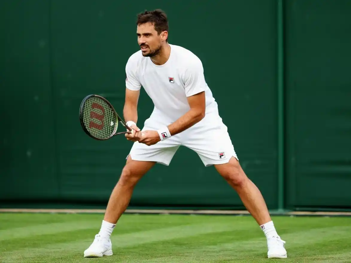 Navone falló en los momentos clave y se despidió de Londres