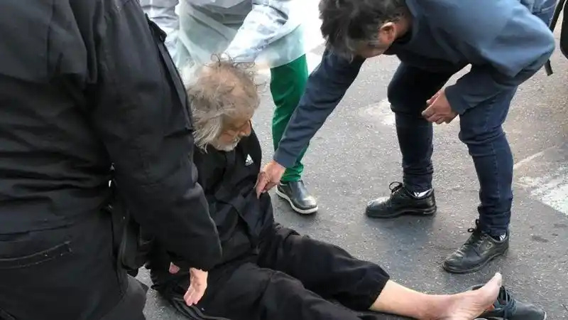 El Trinche Carlovich está grave tras ser asaltado