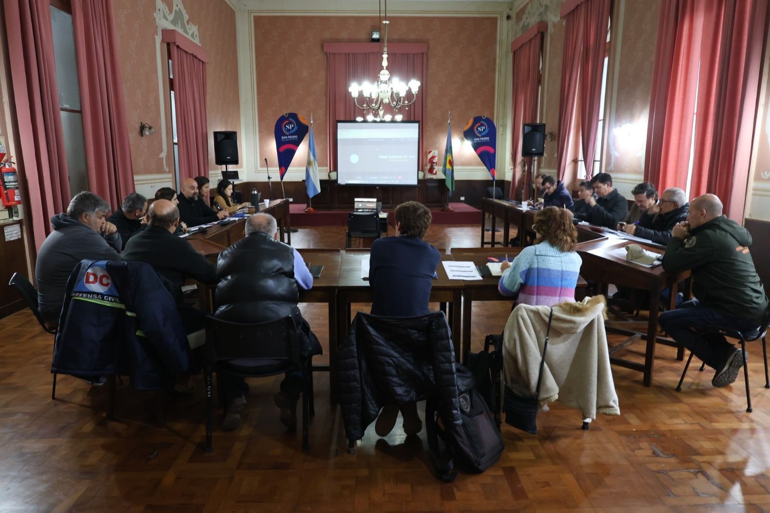 Encuentro Interprovincial de Defensa Civil: analizaron la operatividad ante la emergencia en la región isleña