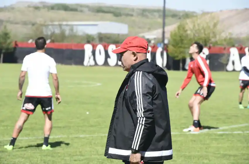 La lepra piensa en Godoy Cruz y Llop repetiría equipo