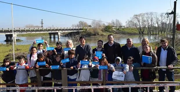 Se entregaron útiles escolares y productos de limpieza a escuelas 