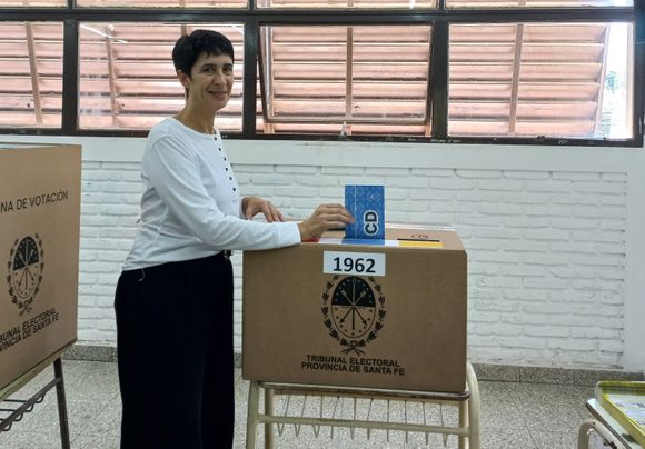 Andrea Ochat: “Un día histórico para la democracia en Santa Fe”