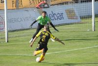 Rey Hilfer, el árbitro para Defensores-Santamarina