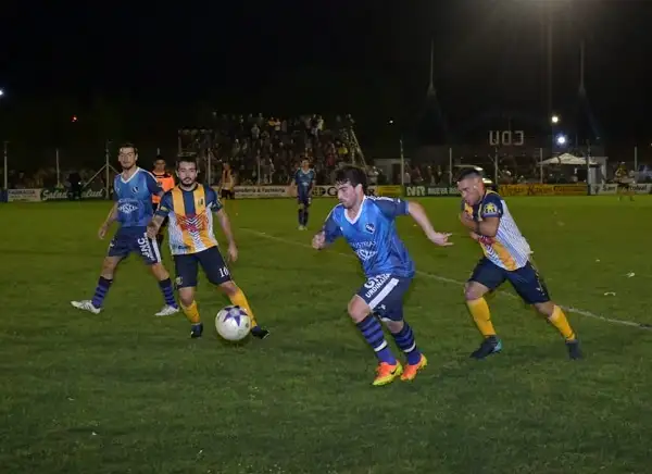 Deportivo y Juventud comienzan a definir el Clausura