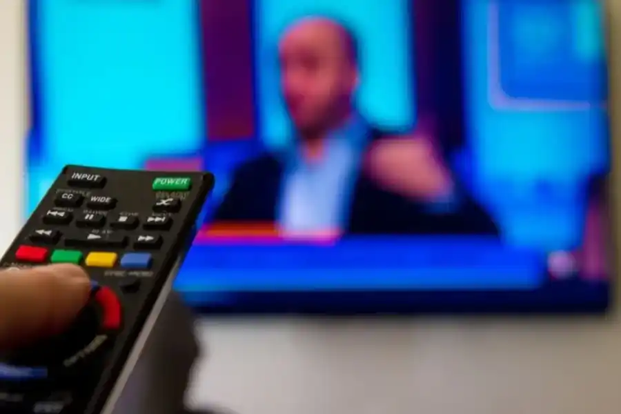 Desregularon por decreto las tarifas de celulares, internet y TV por cable