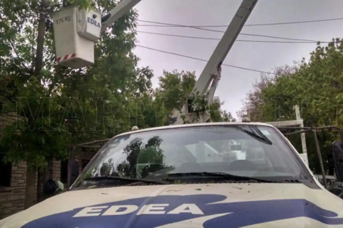 Una decena de barrios de Chascomús sin luz tras la fuerte tormenta de este sábado