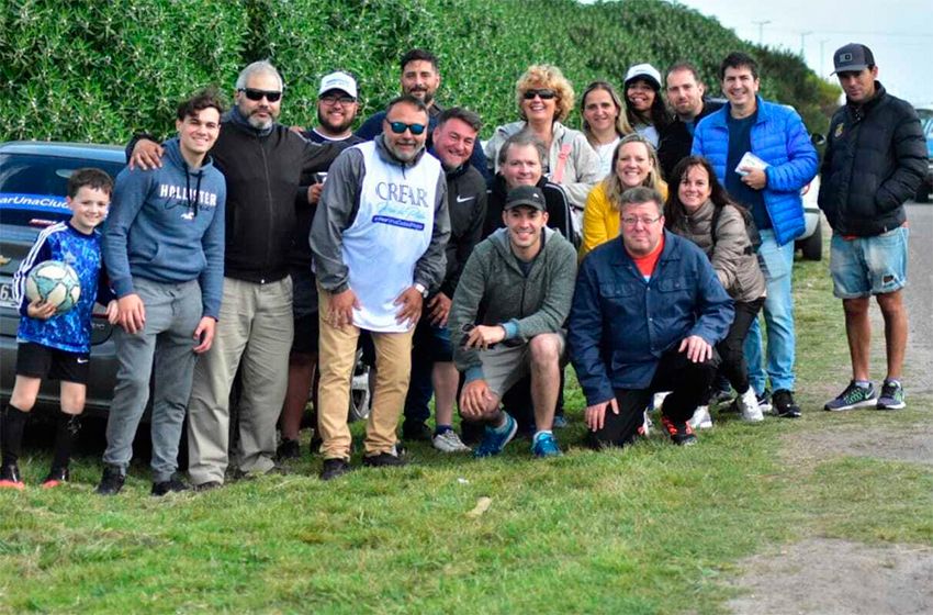 Crear realizó una jornada de limpieza en Parque Camet: “Los vecinos no se pueden acercar al lago por la cantidad de basura que hay”