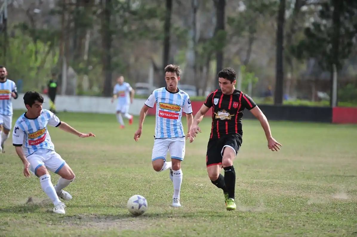 Juventud Unida y Central Larroque ganaron y no se bajan de la pelea