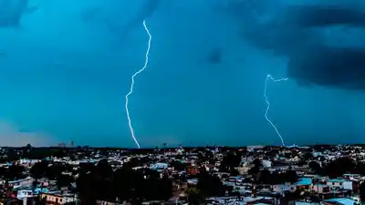 Ocho provincias bajo alerta por tormentas severas: qué se espera para esta noche