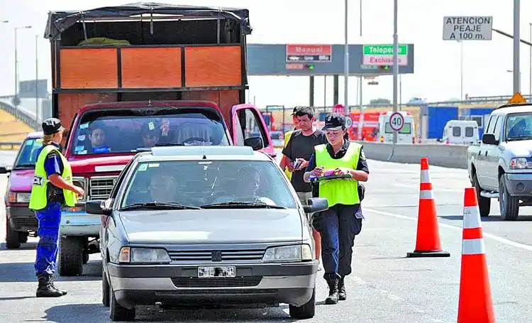Vacaciones: La mitad de las multas en las rutas es por falta de VTV
