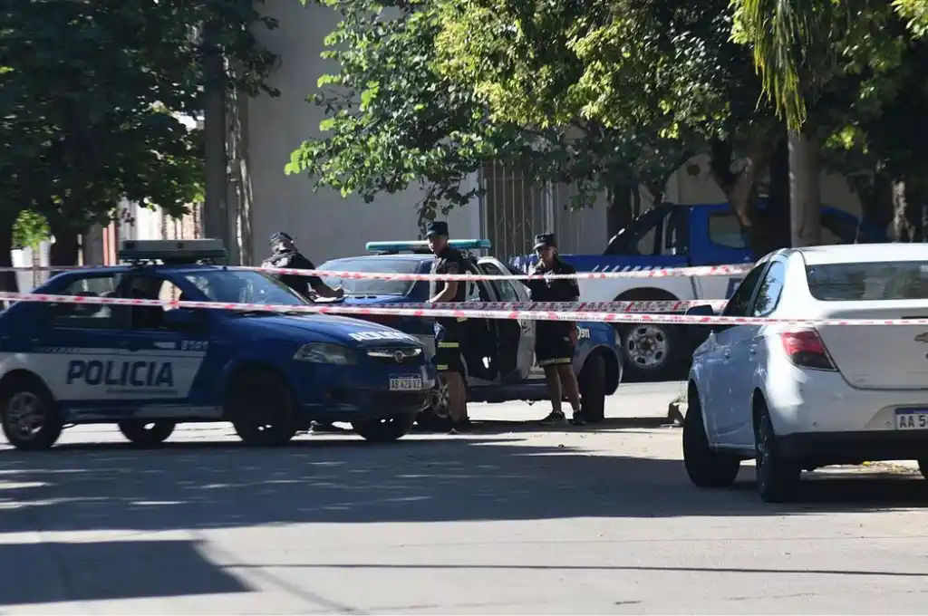 El sospechoso sustrajo un vehículo en barrio Poeta Lugones, y se dio a la fuga.