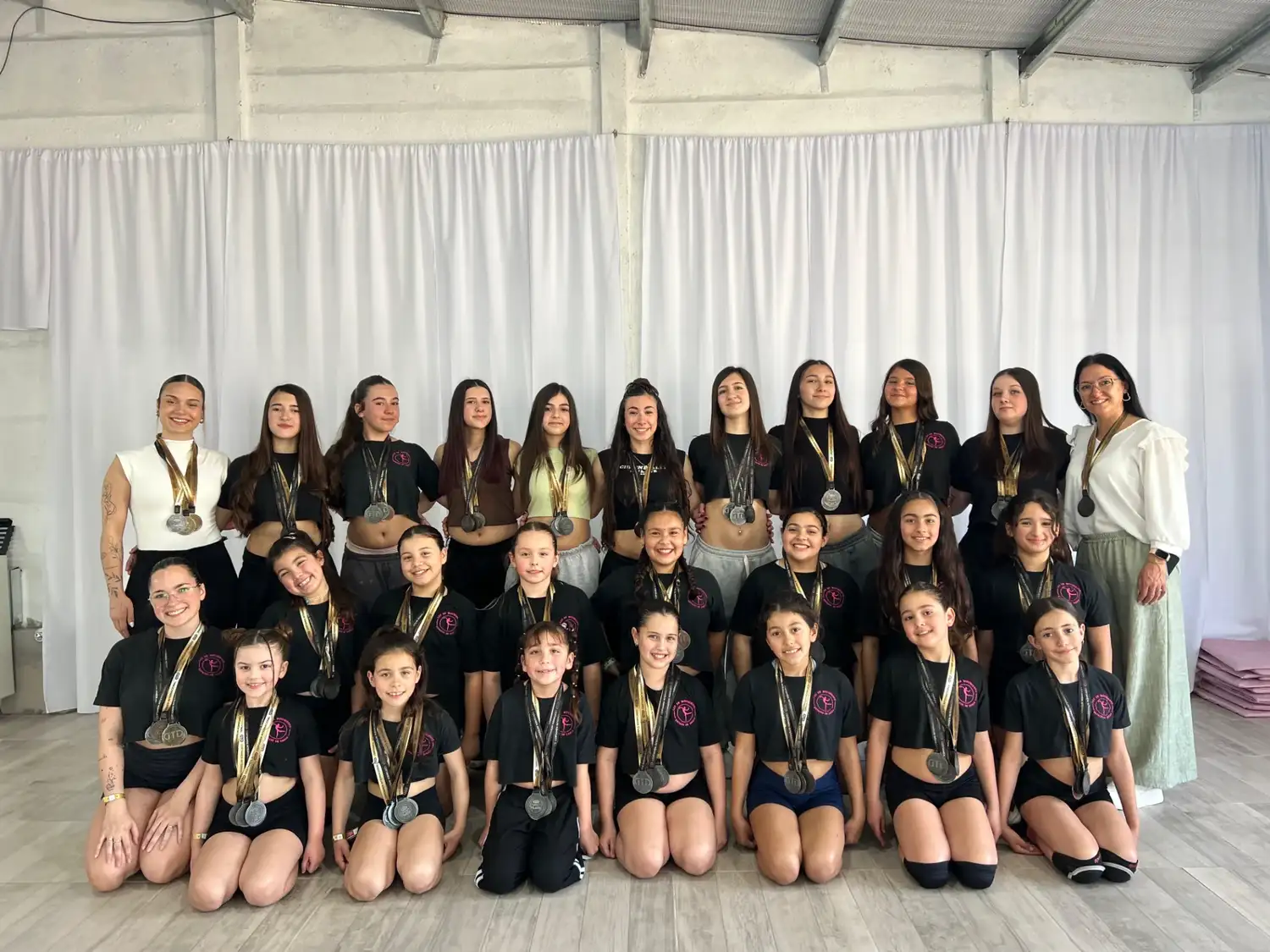 La delegación del espacio de danza Luz en Movimiento brilló en el certamen internacional “Danza tu danza”, en Villa Carlos Paz.
