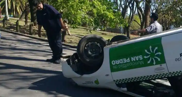 Inspector que volcó un móvil en la subida del Náutico volvió a trabajar tras la suspensión