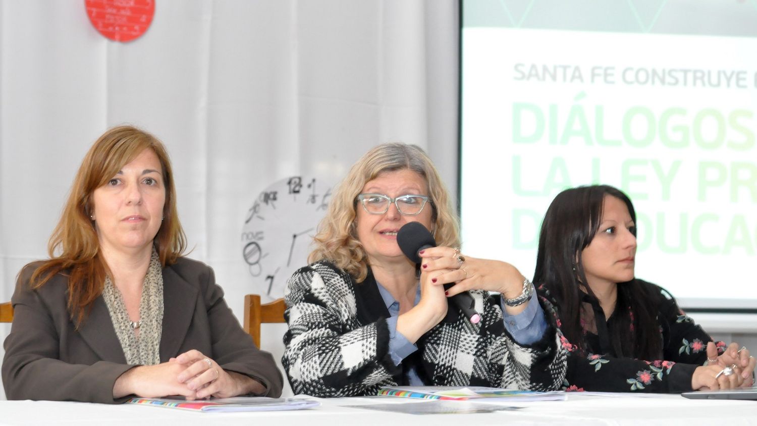 Balagué presidió el primer foro regional de participación ciudadana
